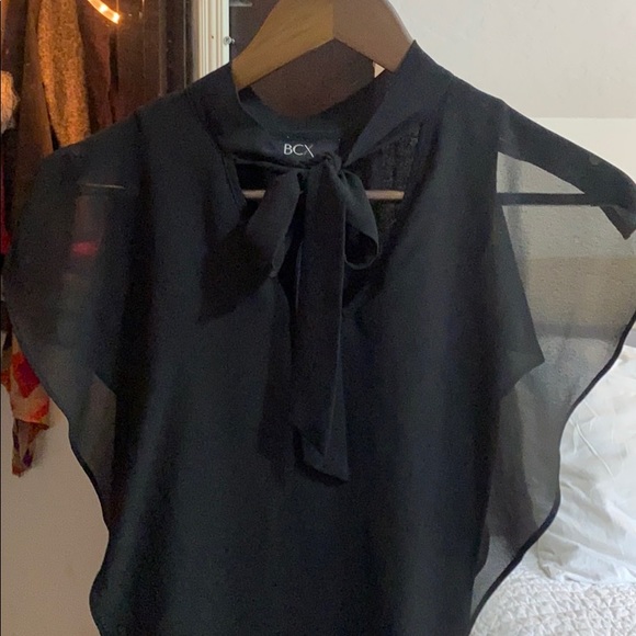 Flowy Black Blouse - Picture 2 of 4